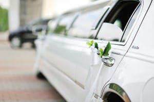 How to Hire a Limo for Your Wedding